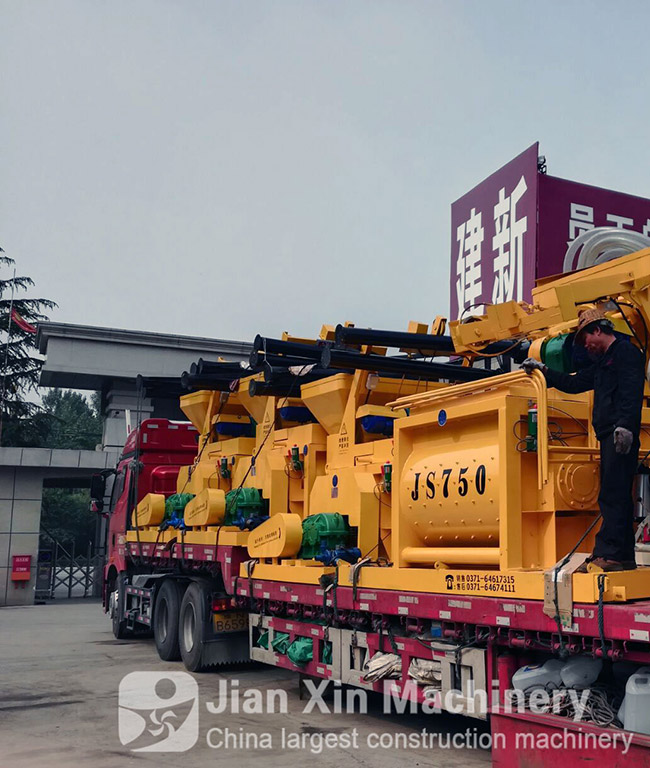 Several concrete mixers produced by zhengzhou jianxin machinery were loaded and driven out of the factory.