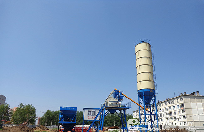 HZS50 concrete mixing plant produced by zhengzhou jianxin machinery works in Russia